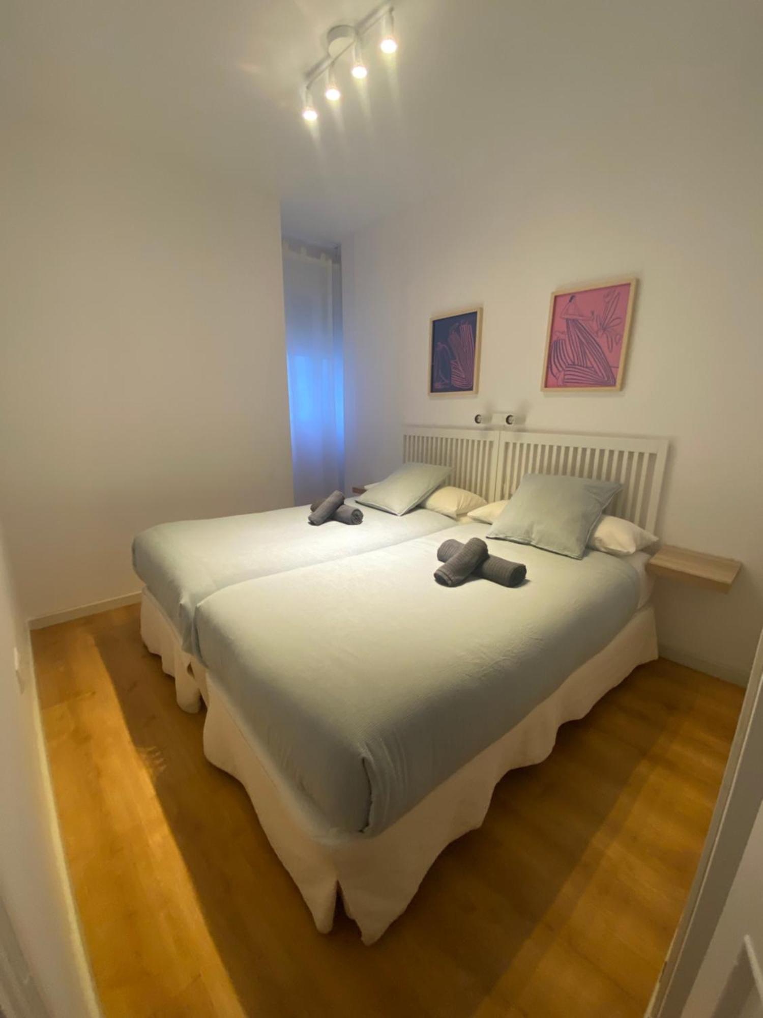 2 Bedroom Virgen De Begona Seville Luaran gambar